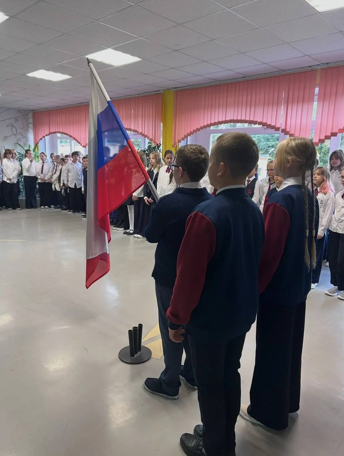 🔥 ЮБИЛЕЙНЫЙ СЕЗОН — СТИЛЬНЫЙ СЕЗОН!

Дорогие родители! Этот учебный год — особенный. Наша школа вст