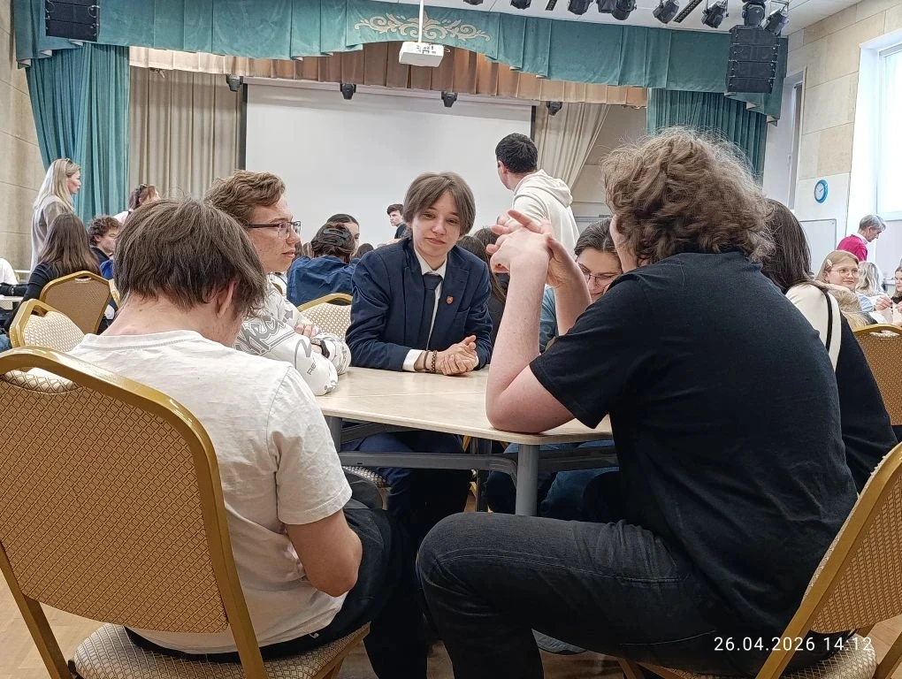 В субботу ученики 10А и 11А классов достойно представили нашу школу на Республиканском ...