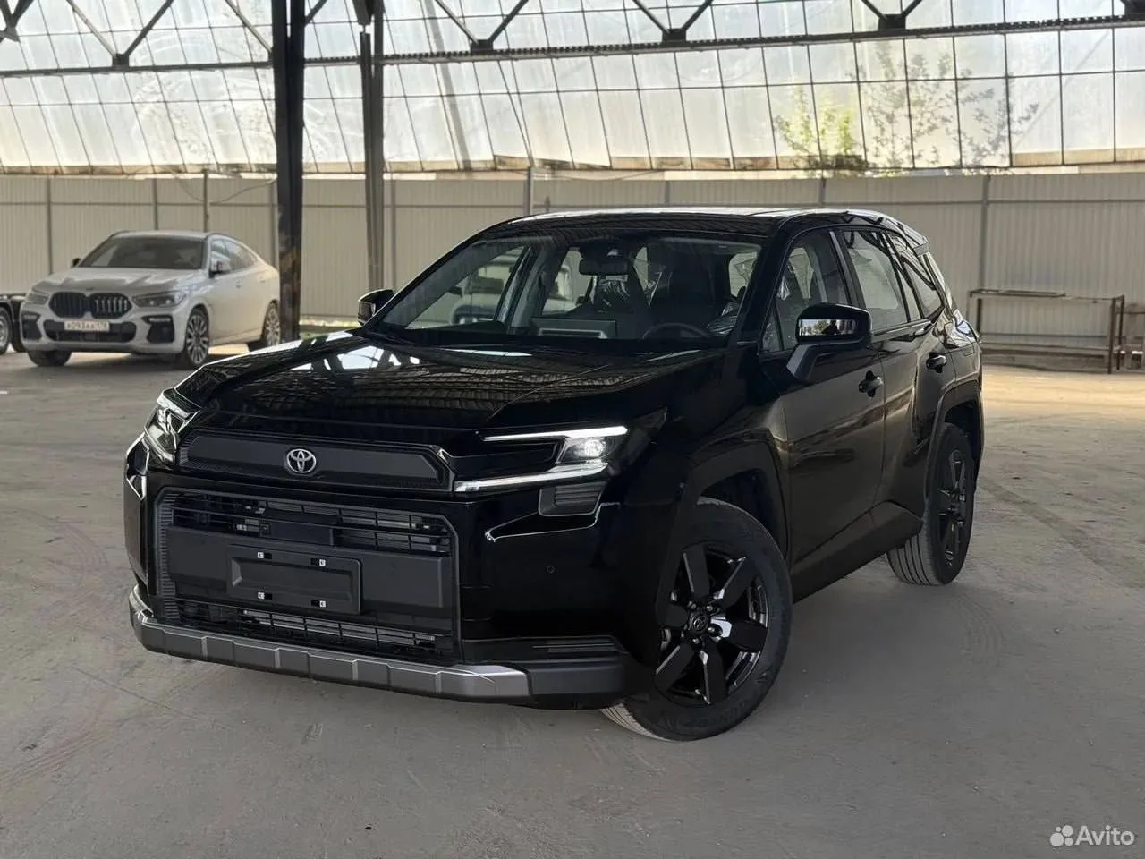 Новая Toyota Rav 4 2026 года 🔥

- Адаптивный круиз- контроль с удержанием полосы;
- Камеры круговог