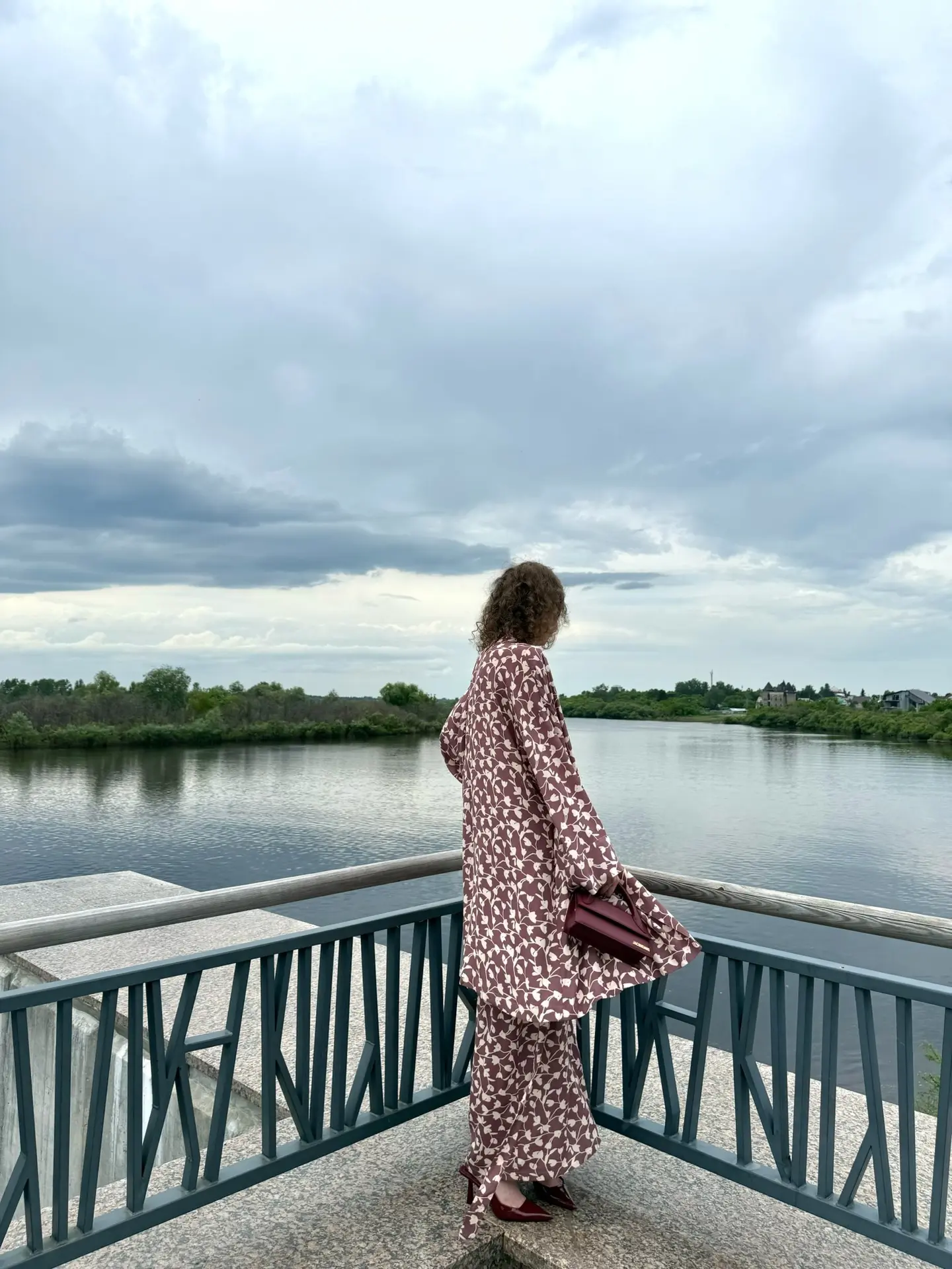 И еще одна позиция в категории LAST CHANCE 

• Кимоно тюльпаны, 13200 10560

Стилист бренда Ангелина