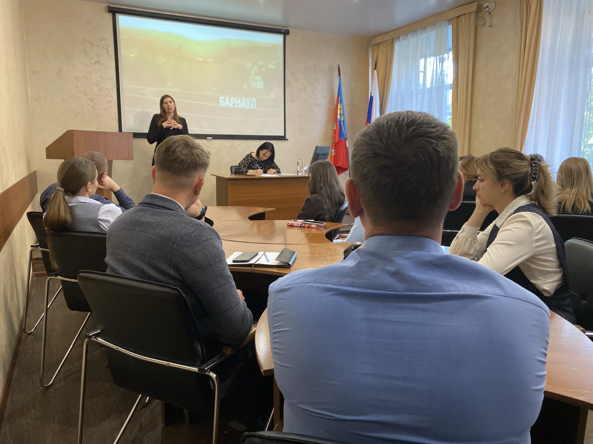 💬 В администрации Центрального района прошла учеба муниципальных служащих