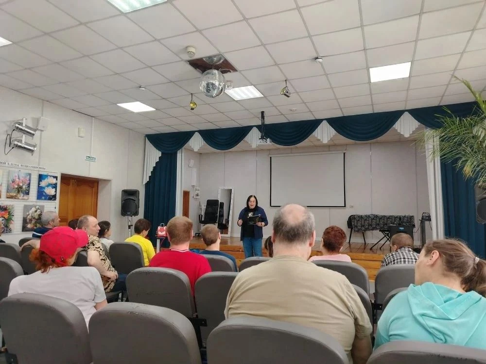 В нашем доме прошла познавательно-развлекательная программа «Всё о спорте»! 🏃‍♂️🏀Сначала наши прож