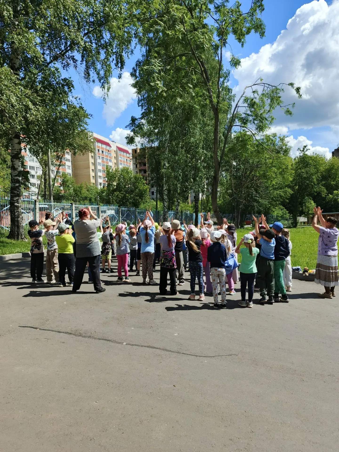 25 июня детском саду 127 прошёл яркий и энергичный флешмоб "Эй! Эх! В здоровом теле, зд...