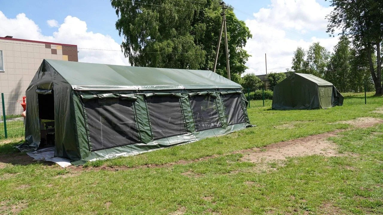 🏕️Современный палаточный лагерь 
 
Вчера на территории Мошковской средней школы Торжокского района 