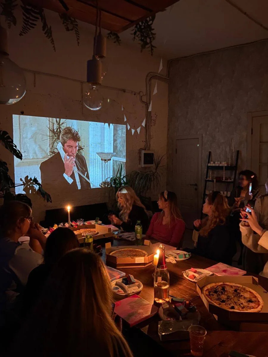 💄 Для уютного вечера с подружками: