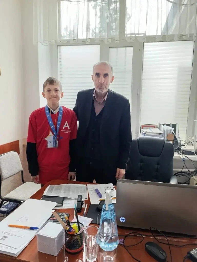 Учащиеся МКОУ СОШ 15 Шамсудинов Мохмад и Саипова  Диана ,участвовали в олимпиаде "Абили...