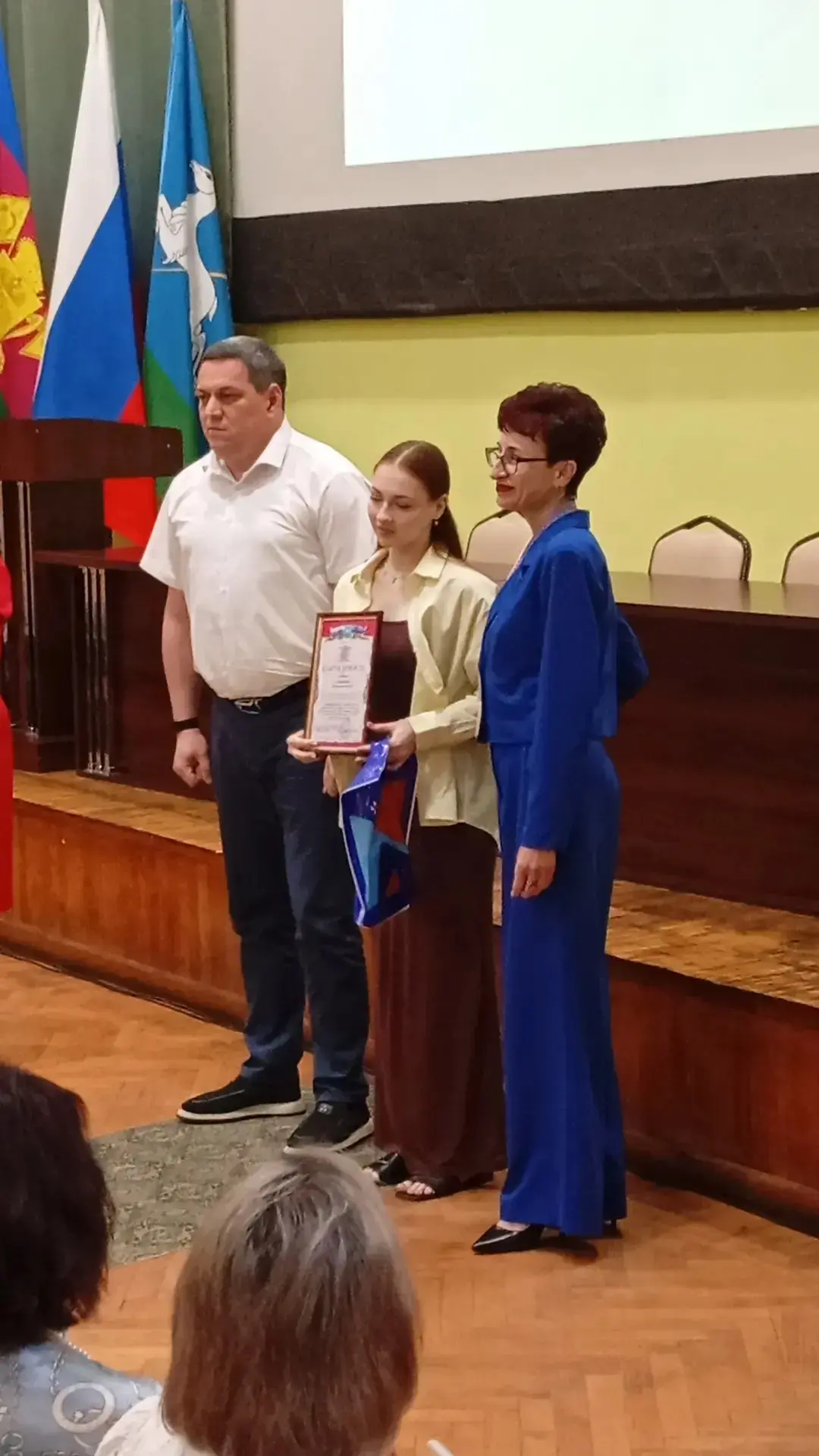 Ещё одна яркая страница в истории нашей школы — успех Сбежневой Полины, ученицы 10 класса! 🌟

Полин