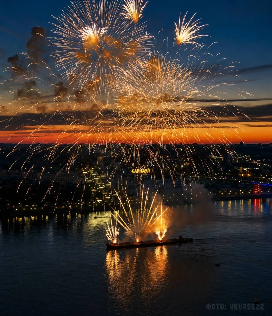 🎆Салют на День города в Барнауле обойдётся в 1,4 млн рублей 

Фейерверк в честь 296-летия краевой с