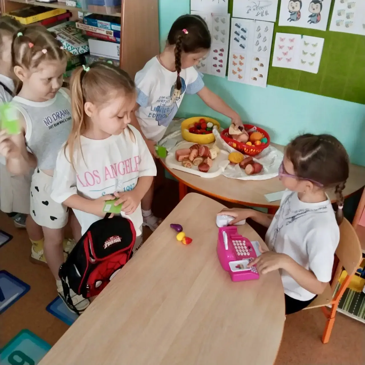 В старшей группе № 11 прошло занятие по финансовой грамотности «Безопасность денег в цифровой среде»
