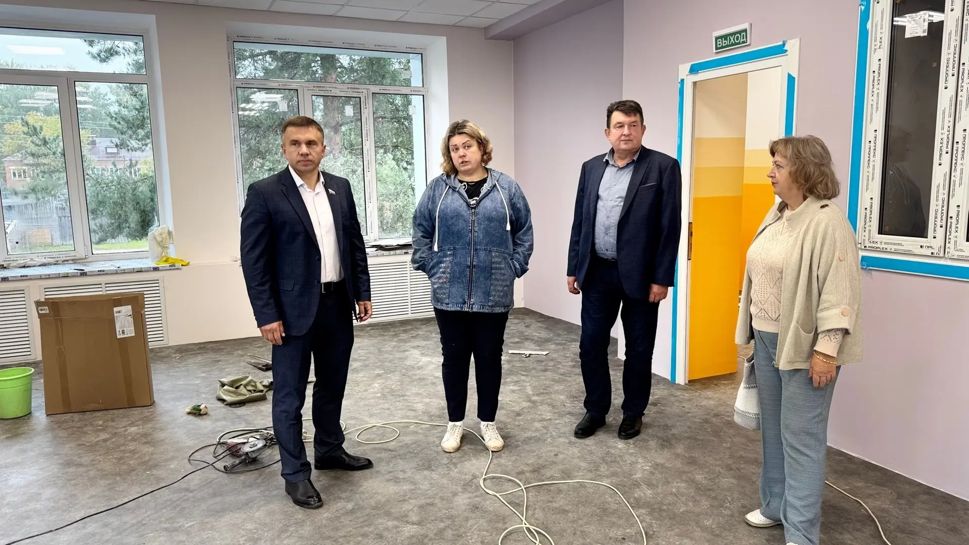 В Весьегонске завершается ремонт детского сада. Ход работ проверили депутат Законодател...