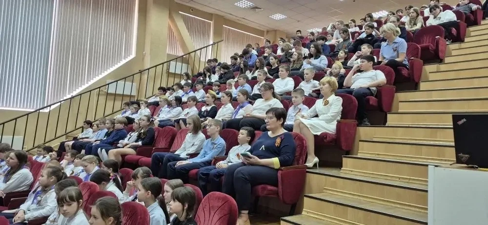 ✉️ «Письма, как летопись боя…» — литературно-музыкальная встреча ко Дню Победы 📚 В честь великого Дн