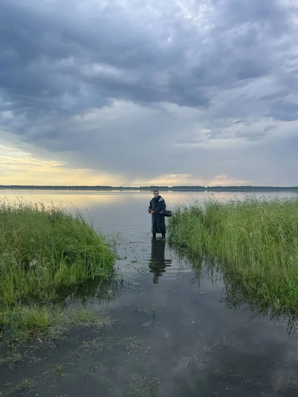 Самые бесполезные 2 часа на отдыхе 🎣

Сейчас я в отпуске, так что история будет не про работу. Но о