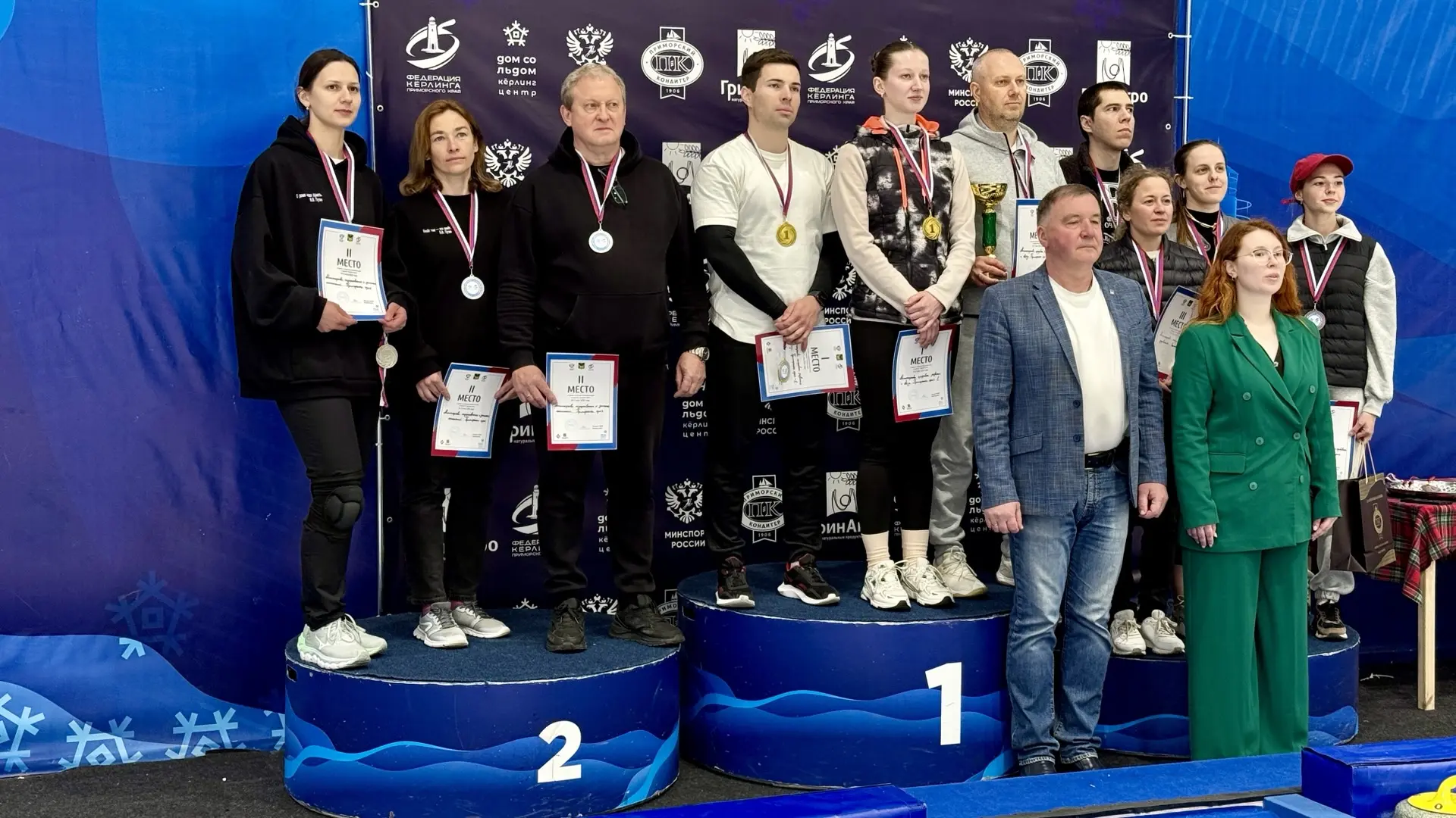 Турнир по керлингу среди органов власти Приморья 🥌