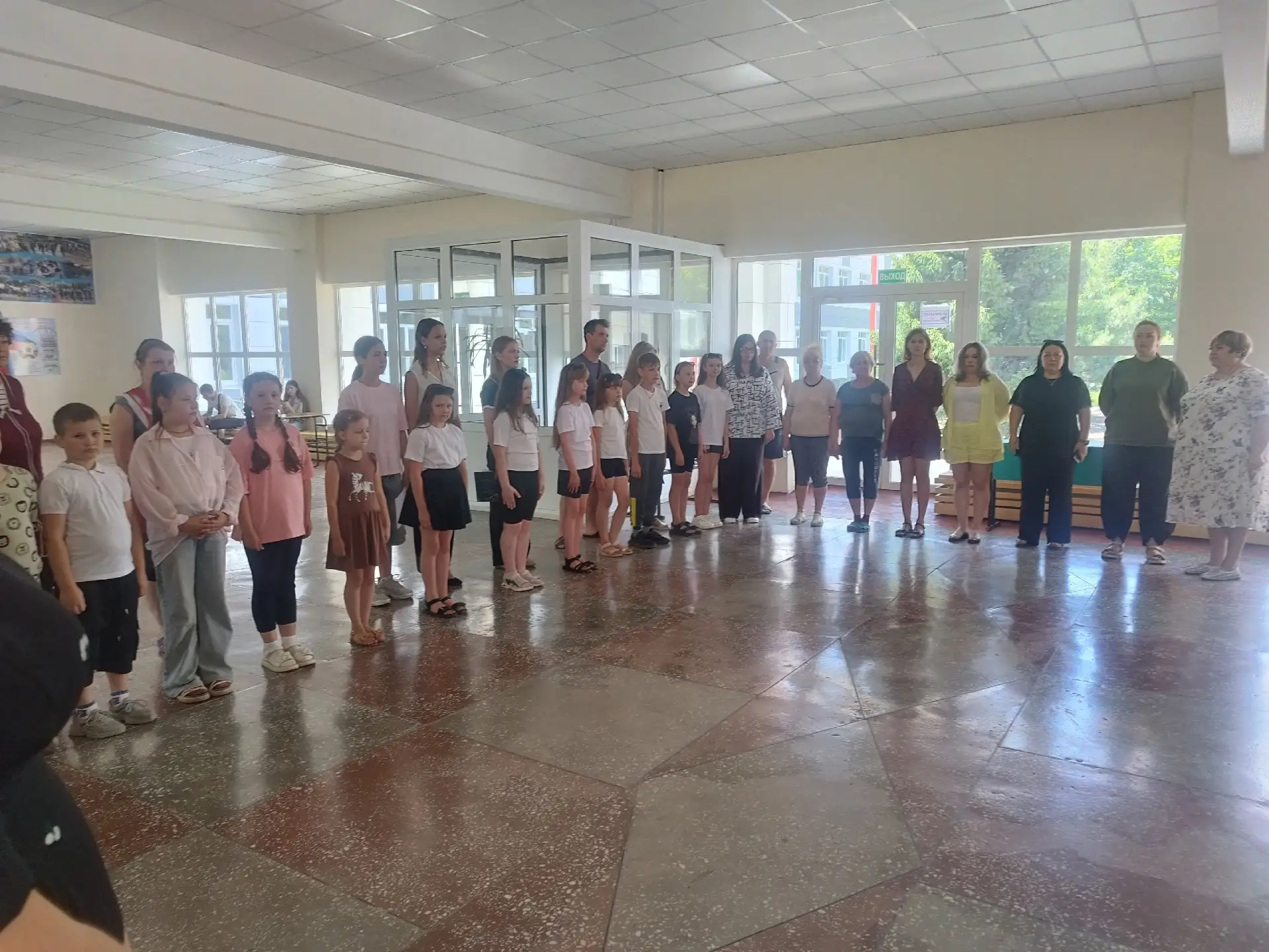 🕯️ Антрацитовская средняя школа №3 присоединилась к Всероссийской минуте молчания
22 июня 2026 года
