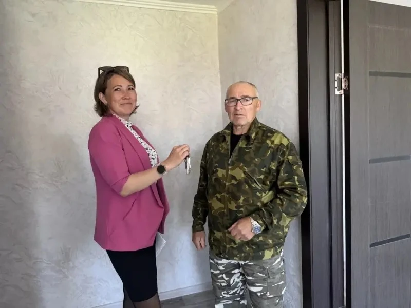 В посёлке Оссора на Камчатке две семьи получили жильё