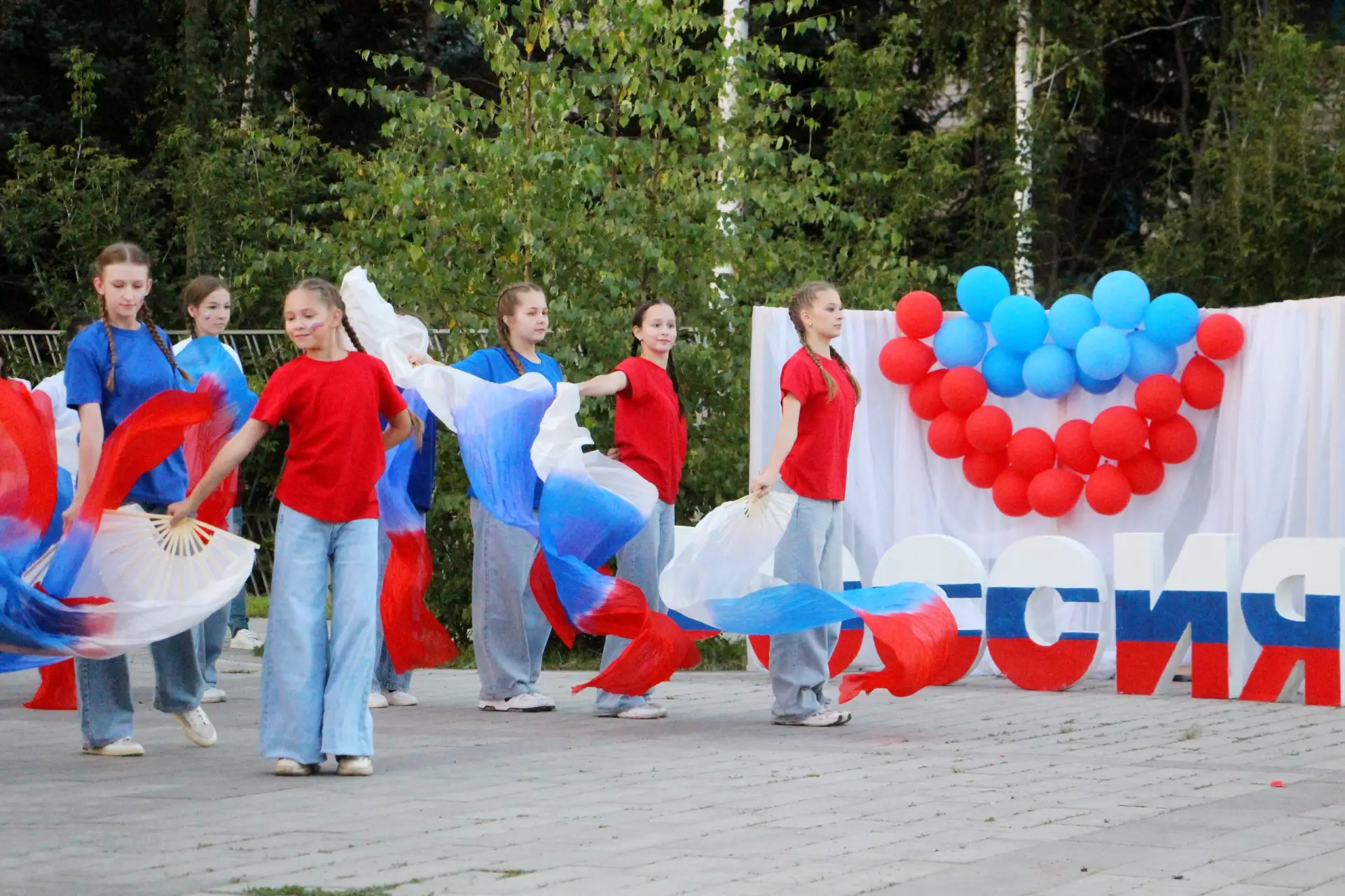 ✅12 июня – День России 🇷🇺🇷🇺🇷🇺

👥Уважаемые белебеевцы!
Поздравляю вас с главным государственны