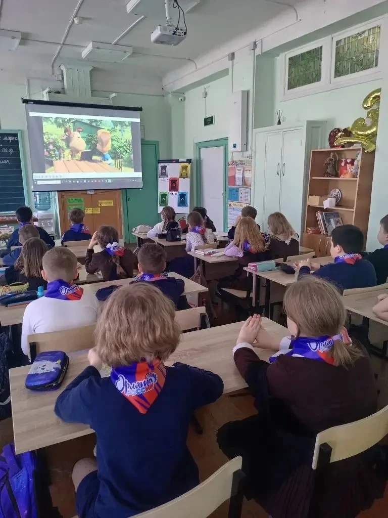 В 3 "В" классе прошло увлекательное занятие в рамках программы "Орлята России", трек «Орленок-эколог