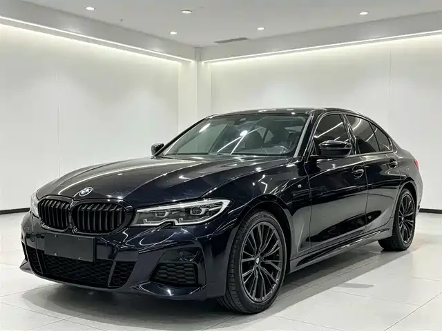 🚗 BMW 2021