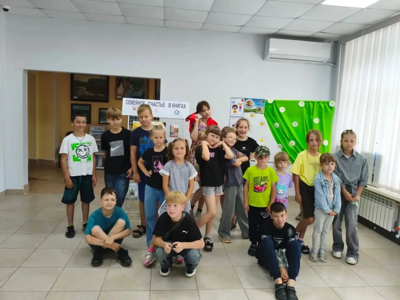 НЕДЕЛЯ, КОТОРАЯ СОГРЕЛА НАС🤗

📚В библиотеке завершилась неделя «Тепло семейного очага». Эти дни мы