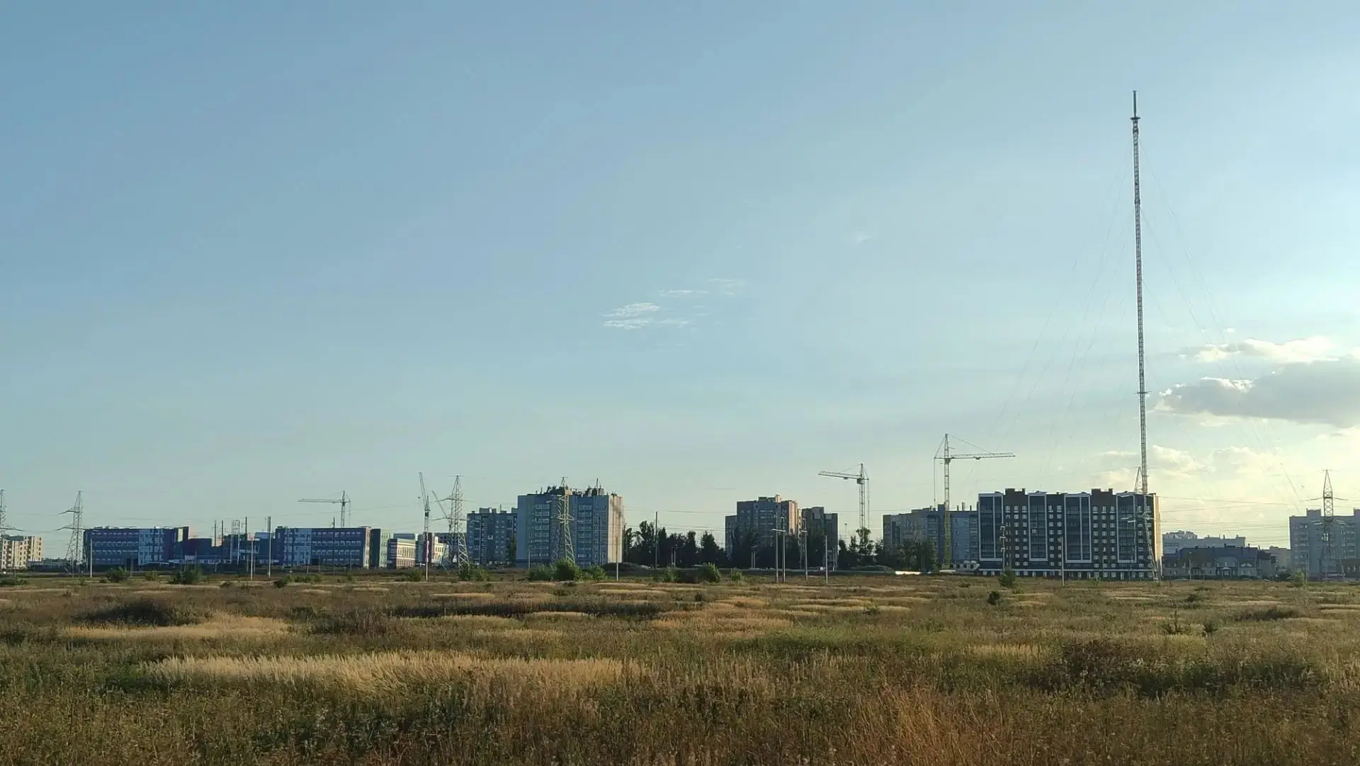 В микрорайоне «Телецентр» города Тамбова ведётся строительство современного комплекса о...