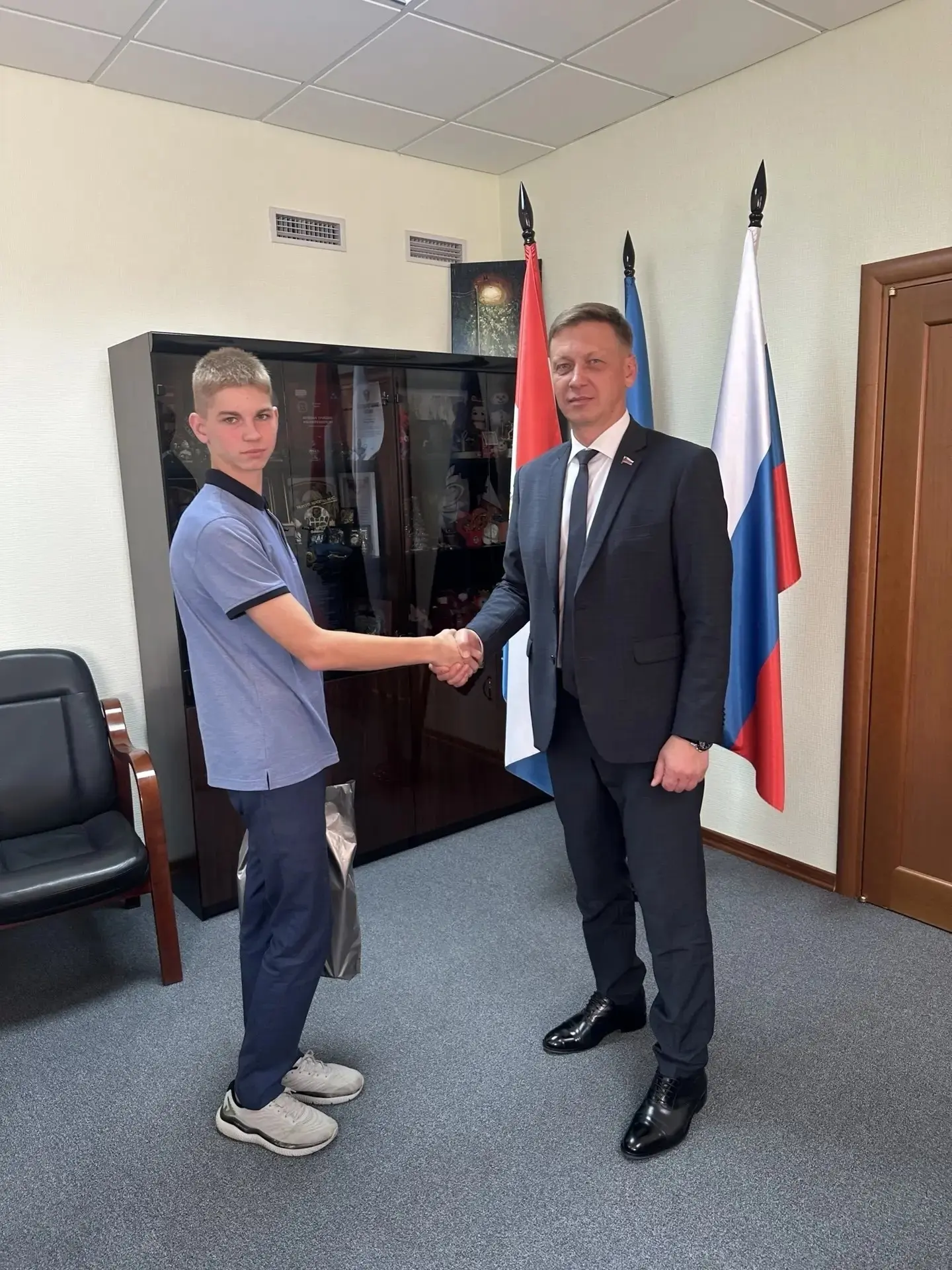 ГЕРОИ СРЕДИ НАС