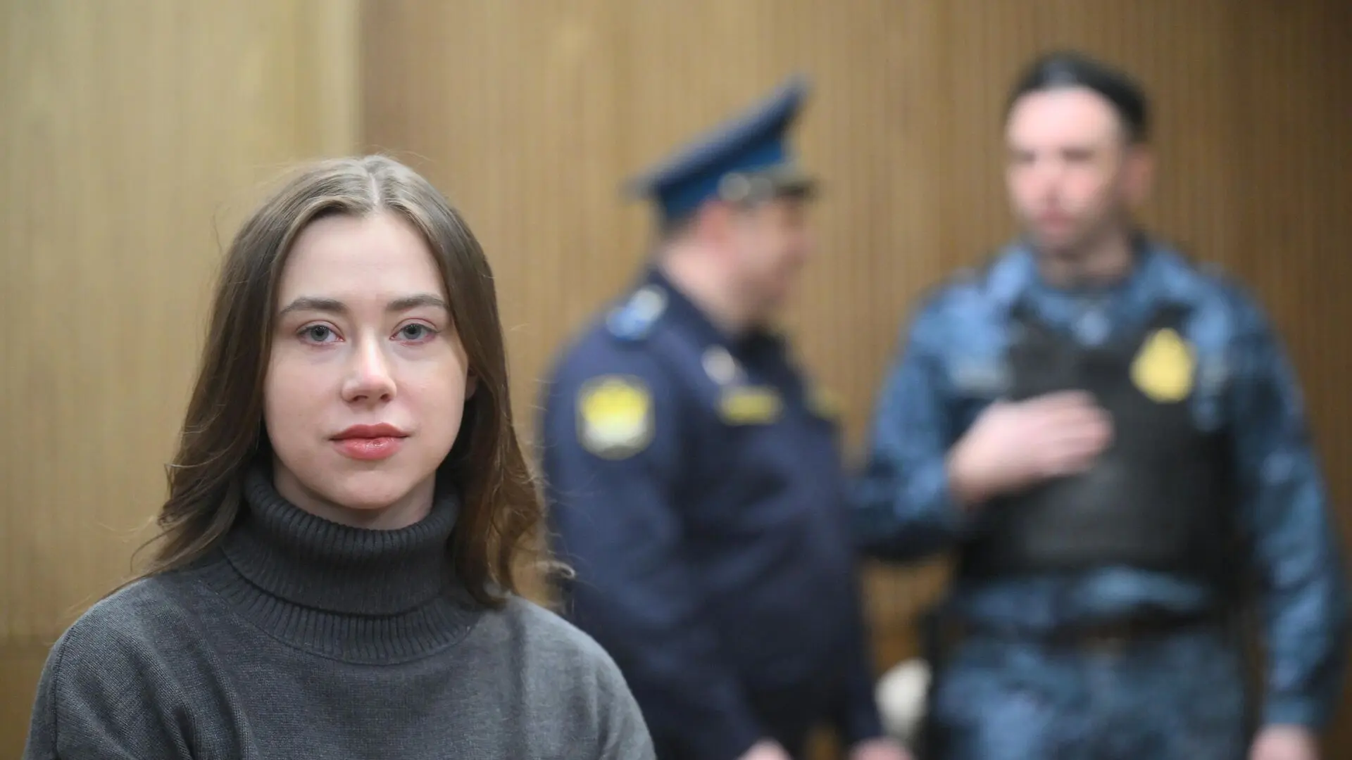 Обвинение по делу блогера Митрошиной запрашивает три года тюрьмы, штраф в размере 900 т...