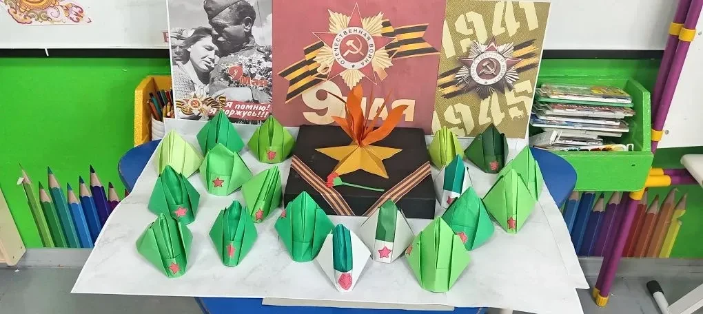 Память в наших сердцах: праздничные пилотки своими руками!В преддверии великого праздника — Дня Побе