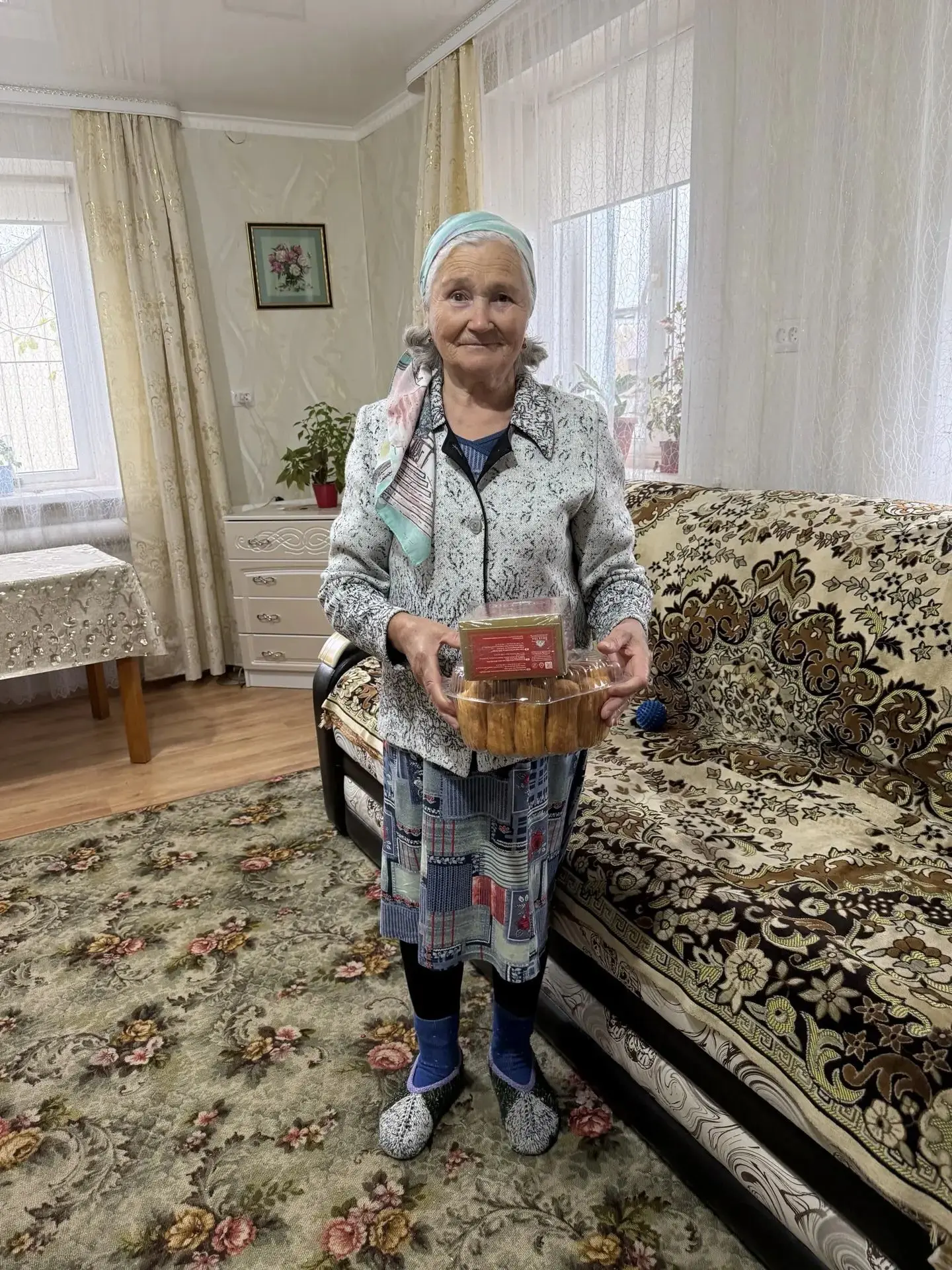 Сегодня мы от всей души поздравляем наших дорогих ветеранов, которые долгие годы трудил...