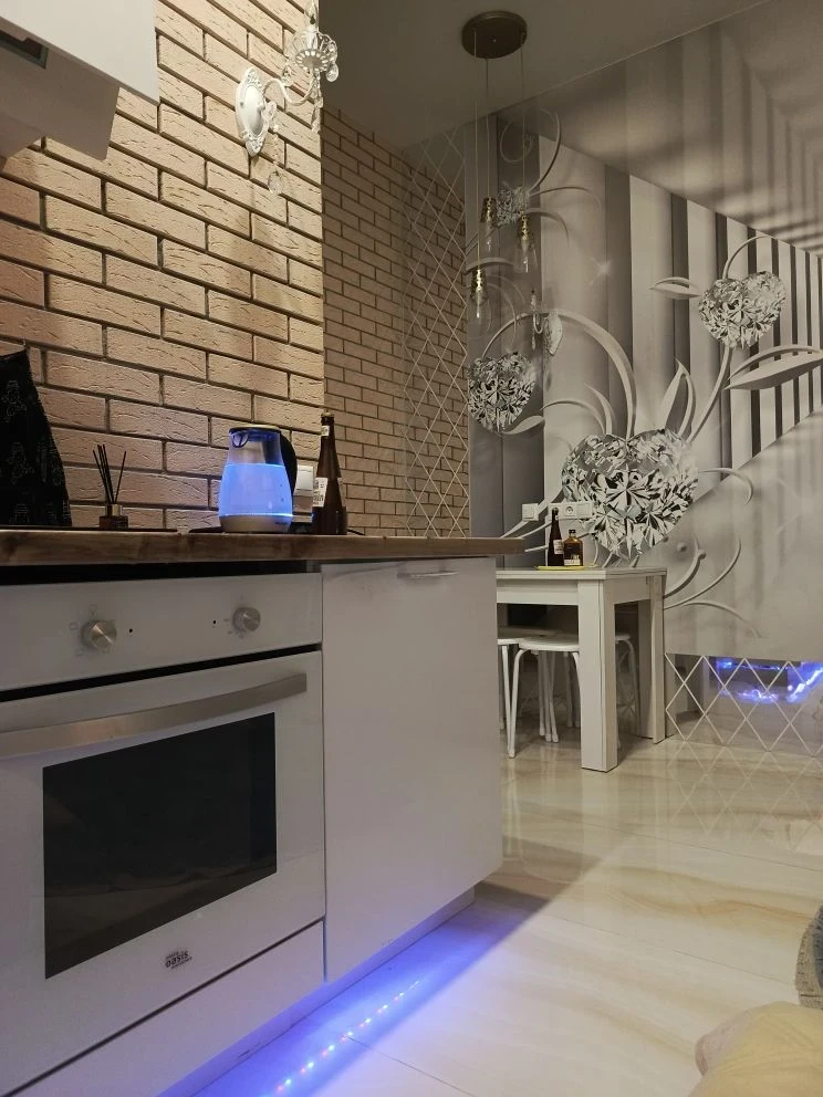 🏠 Студия 24 м. Кв.
💰 Цена: 35000

В новом доме на цокольном этаже с отдельным входом квартира. Кра