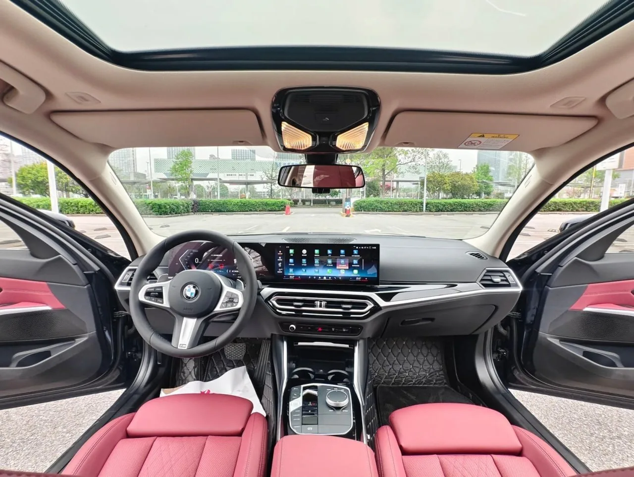 ✅ В продаже в Китае   BMW 3 Series 320i 2023 год 19 000 км 2.0 бензин - 156 ЛС Задний привод  ✅ Комп