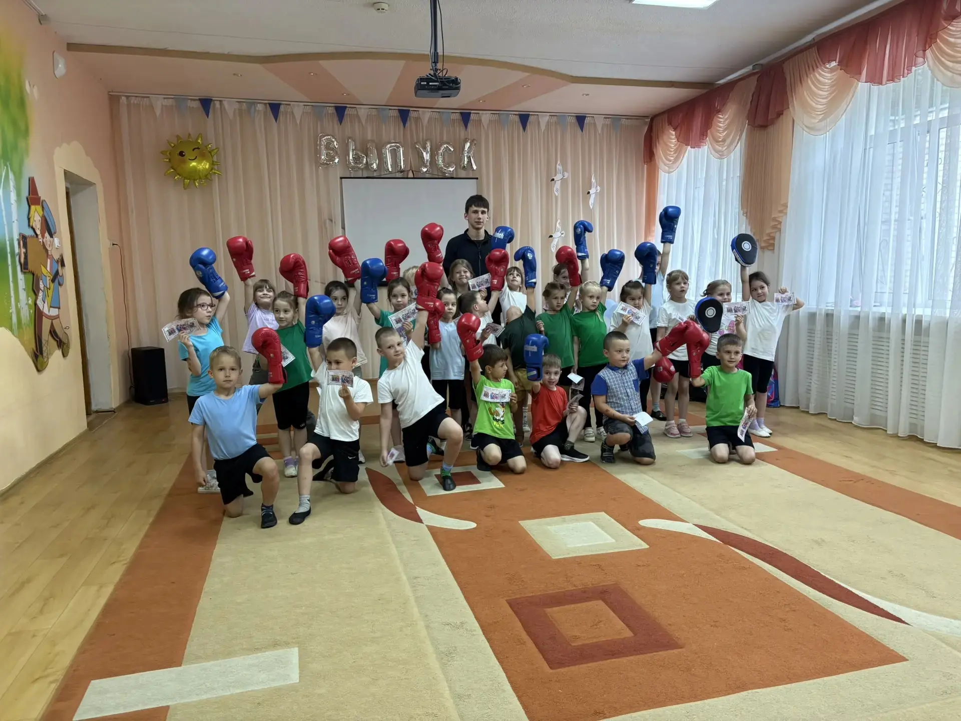 #ГодДошкольногоОбразования44
🏆 Спортивный праздник в детском саду: радость движения и вдохновения! 