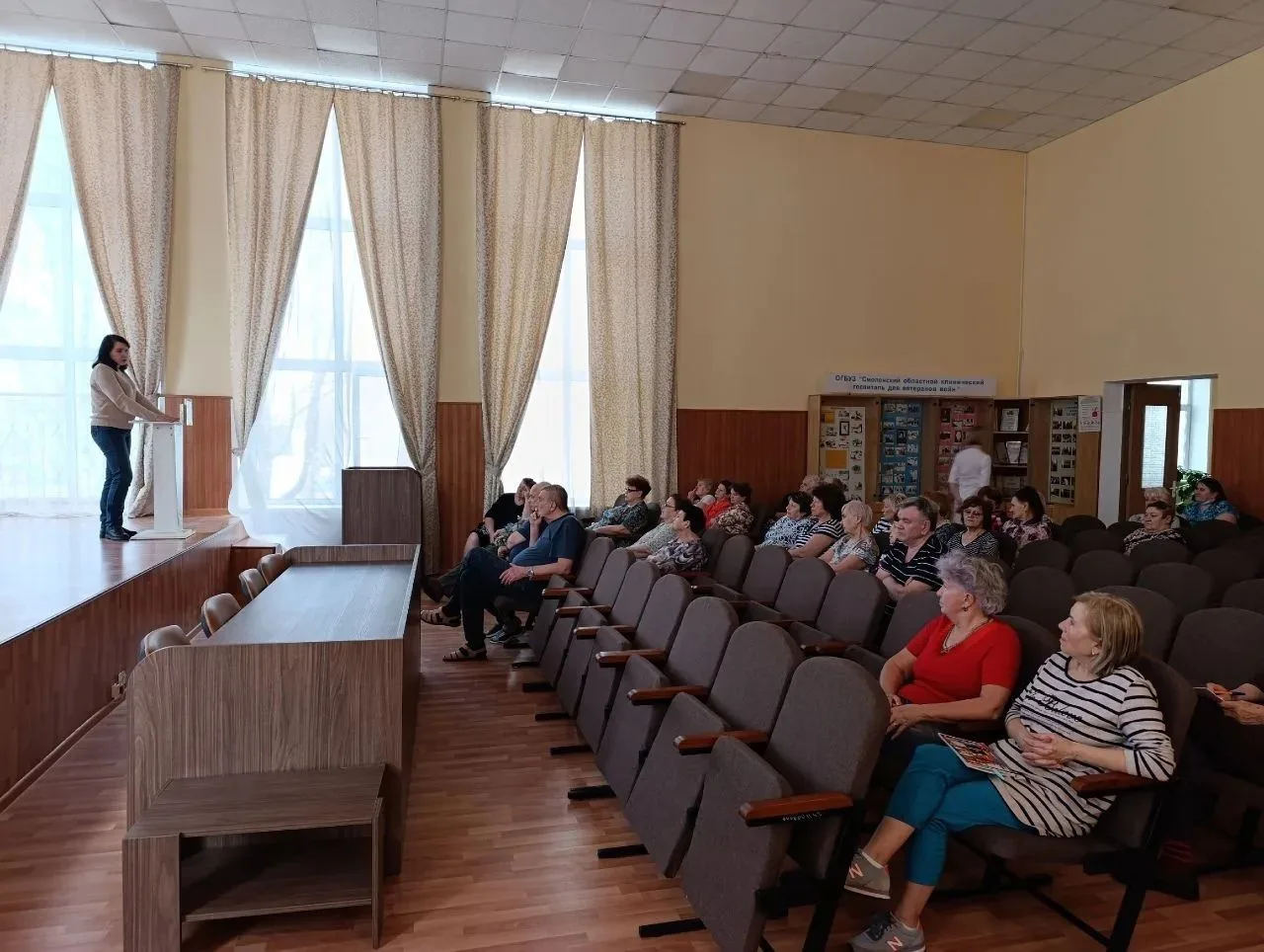 💫Информирование о социальных услугах ⁣ 🏡🚌26 марта сотрудники Смоленского комплексного центра социаль