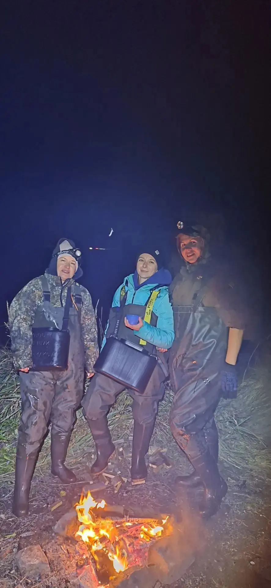 Вот они наши умницы и красавицы.

Сегодня ваш праздник 🎉

День РЫБАКА 🎣

Поздравляем вас и всех 🥳