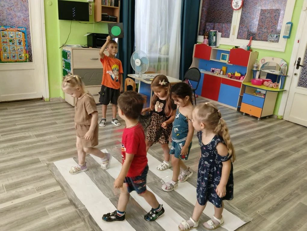 Безопасность — это важно! 🦺

В МБДОУ №109 прошел тематический день в рамках Года дошкольного образо