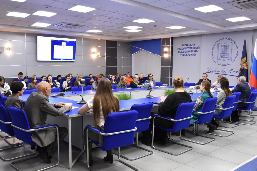 Российские и зарубежные исследователи, научные и научно-педагогические работники высших...