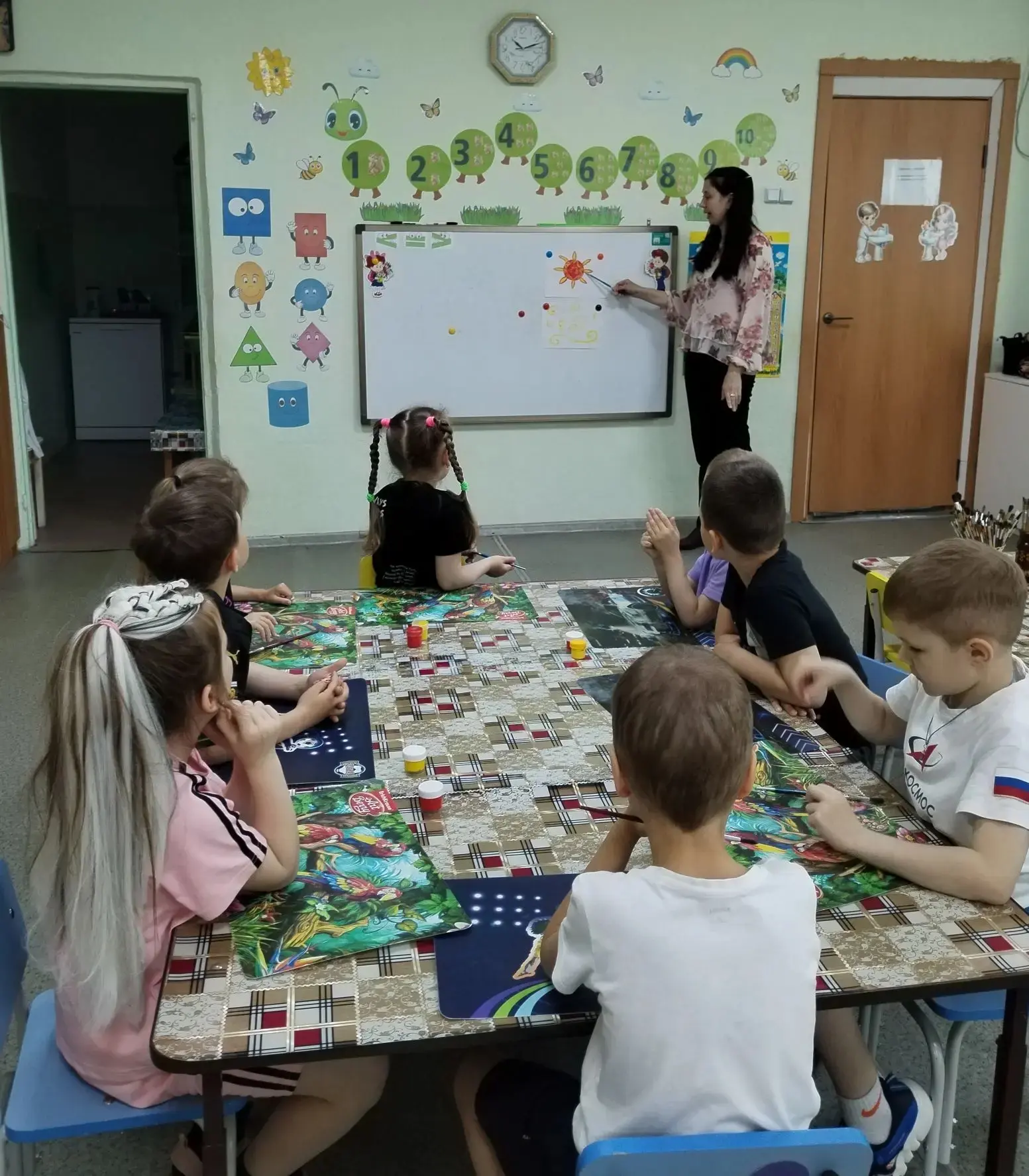 Продолжаем цикл занятий, посвящённых году единства народов России. 🇷🇺
