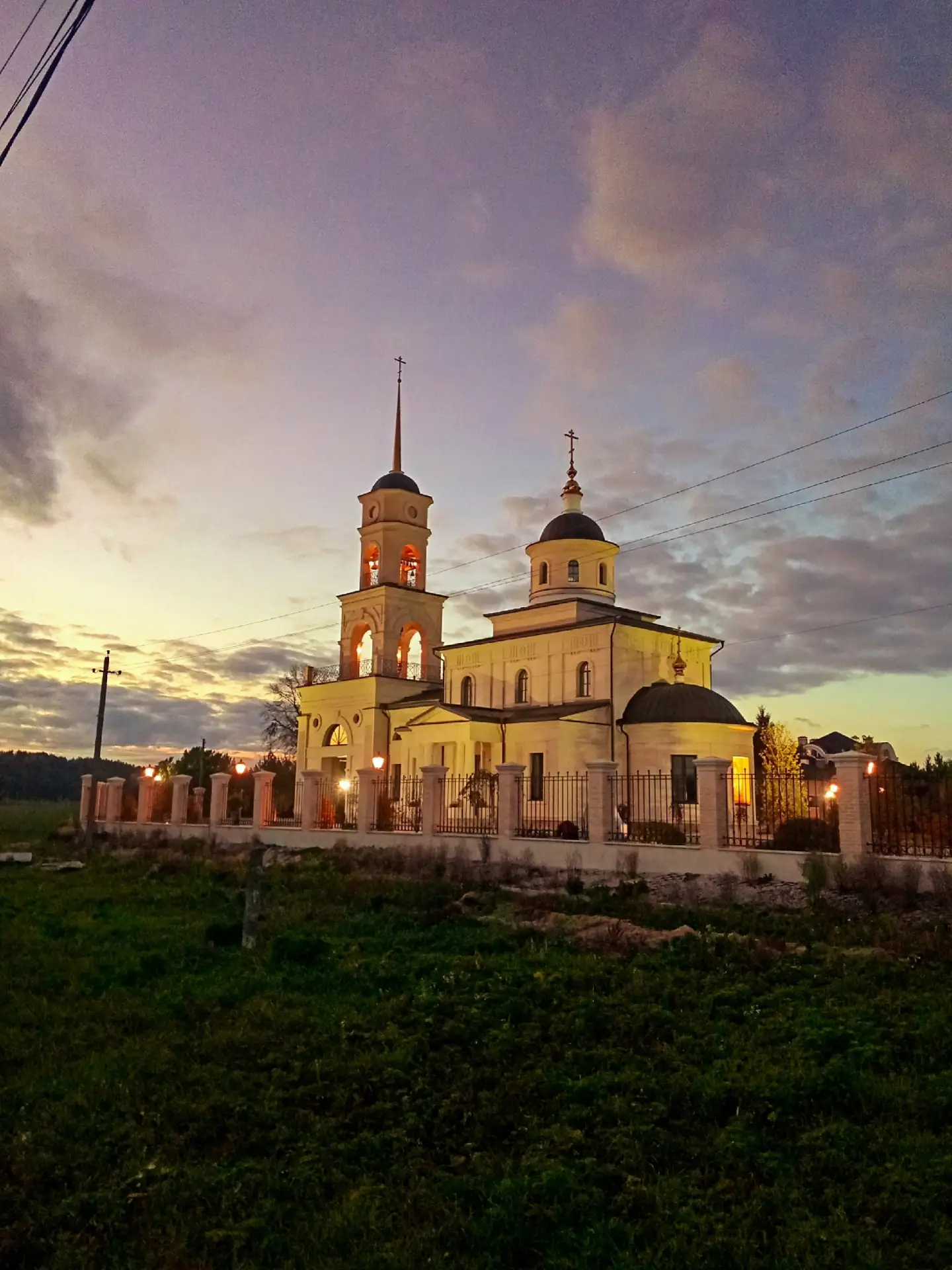 Вечер. Бунырево. Храм.