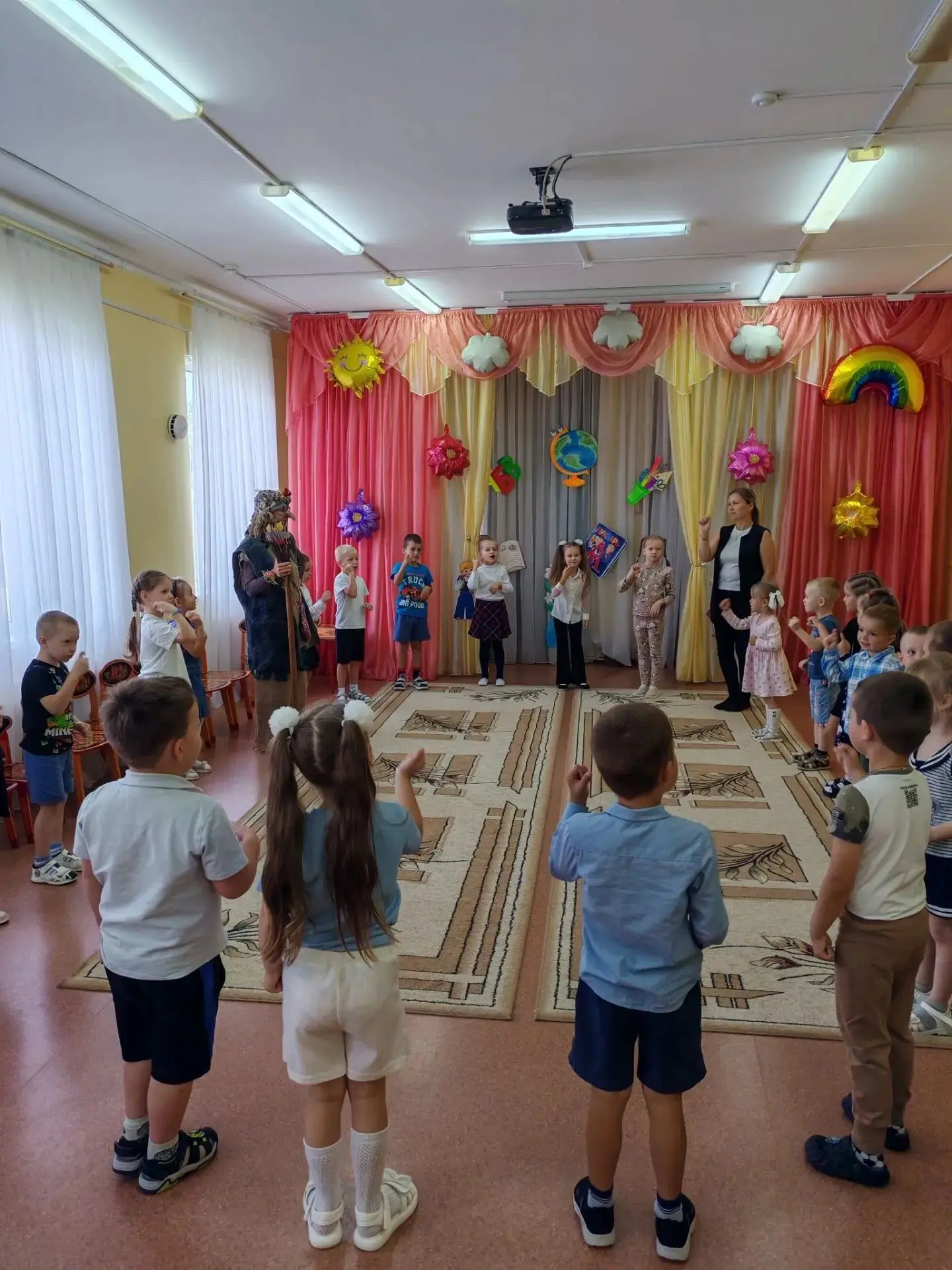 Сегодня в МАДОУ «Детский сад № 104» в корпусе № 2 прошёл праздник - День знаний.🎉