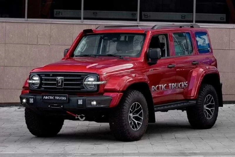 Российское ателье Arctic Trucks представило три модификации внедорожника Tank 300, орие...