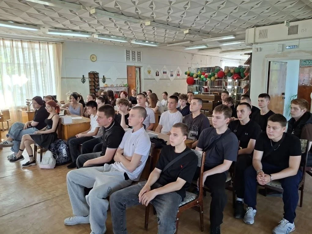 В преддверии Дня русского языка студенты Яровского политехнического техникума стали гостями городско