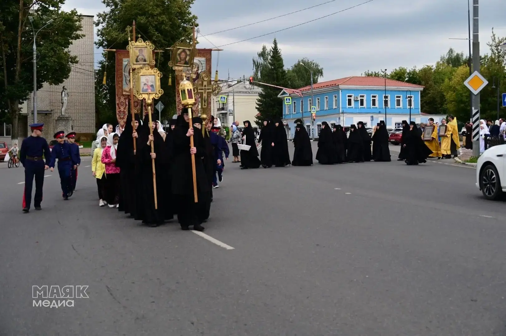 В Малоярославце состоялись крестный ход с чтимой иконой Спаса Нерукотворного и торжеств...