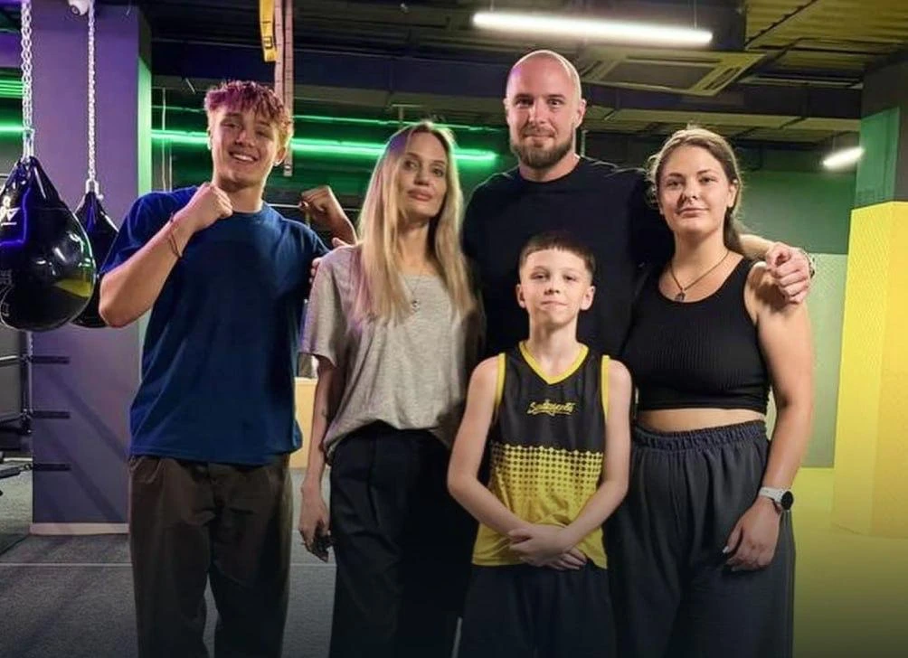 🇺🇸🇺🇦 Анджелина Джоли продолжает покорять Украину — на этот раз актриса с сыном посе...