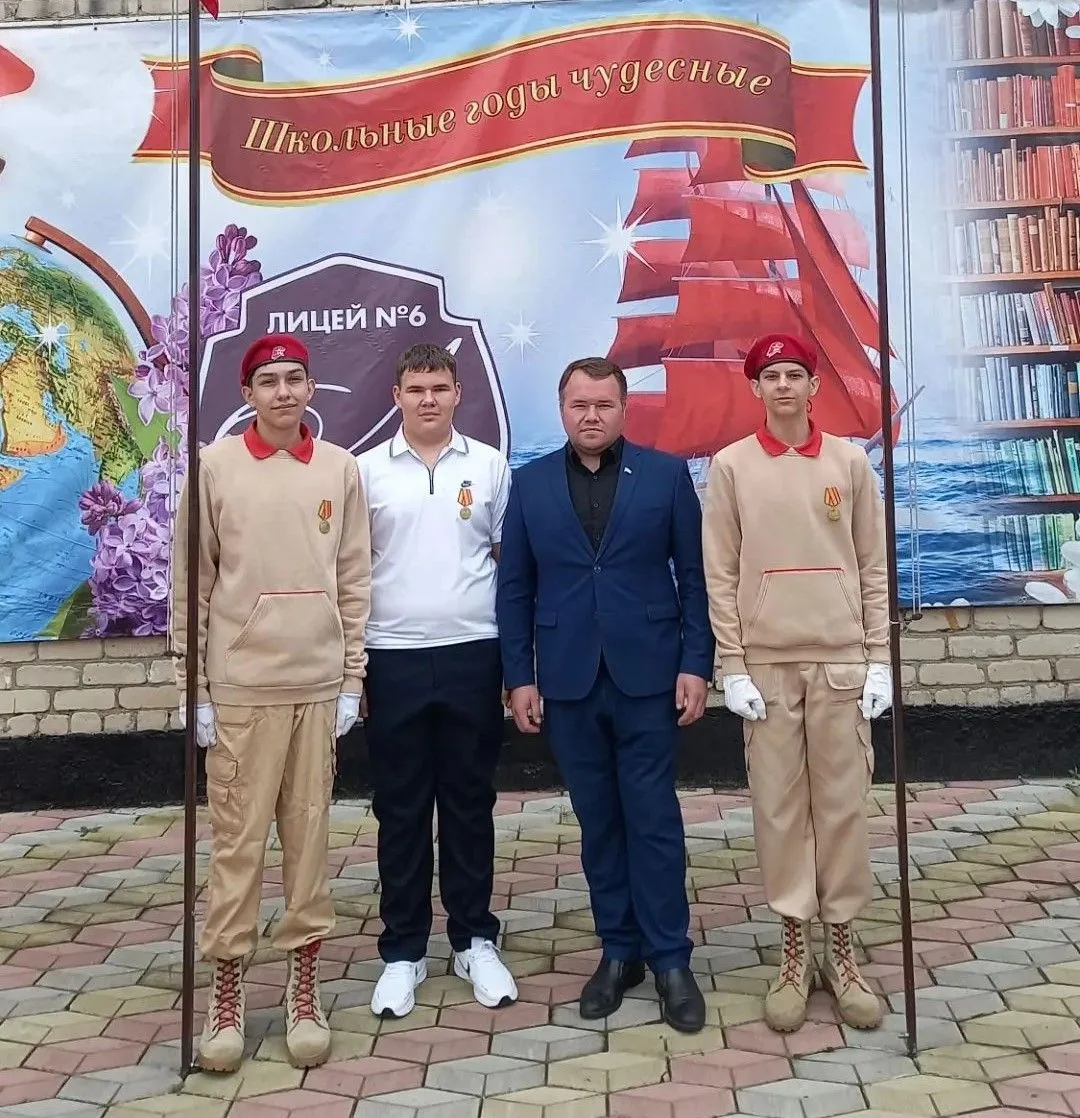 Сегодня на торжественной линейке, посвященной Дню знаний, произошло знаменательное собы...