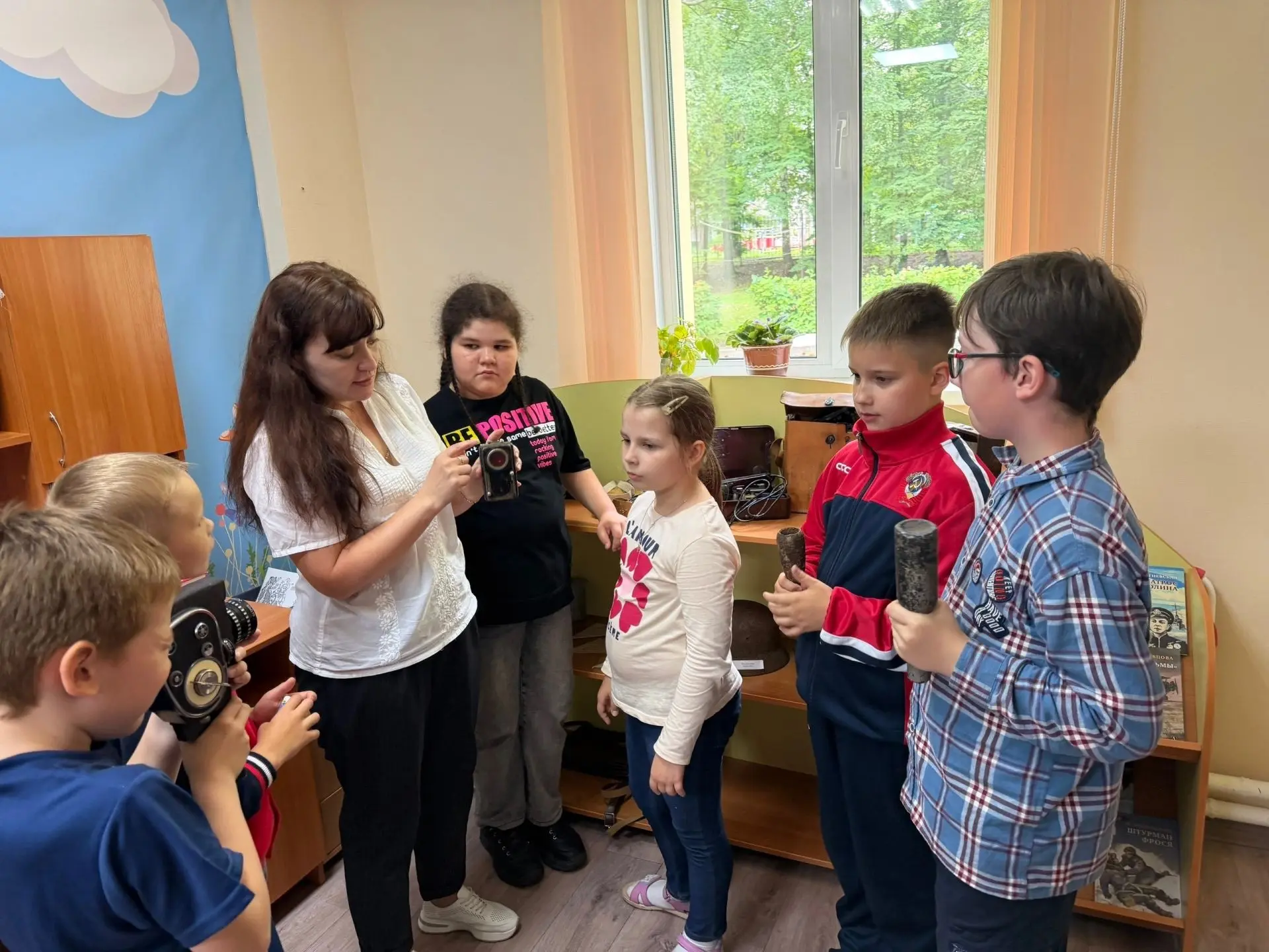 Каникулы в библиотеке
 
Лето в самом разгаре, а это значит, что в Чувашской республиканской детско-ю