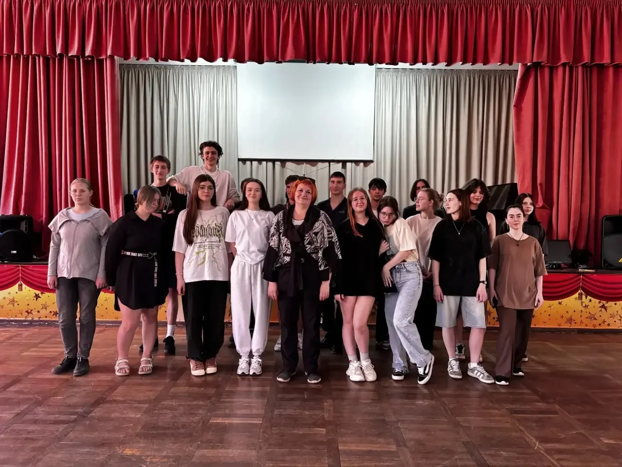 🎉 Спешим поздравить с наступающим Днём учителя Симонову Екатерину Александровну в рамк...