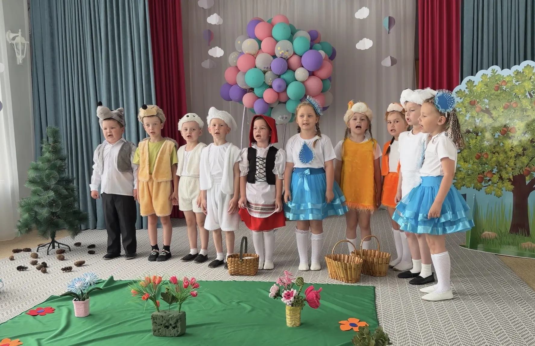 🌿🎭 Сегодня воспитанники старшей группы представили удивительное театральное представл...
