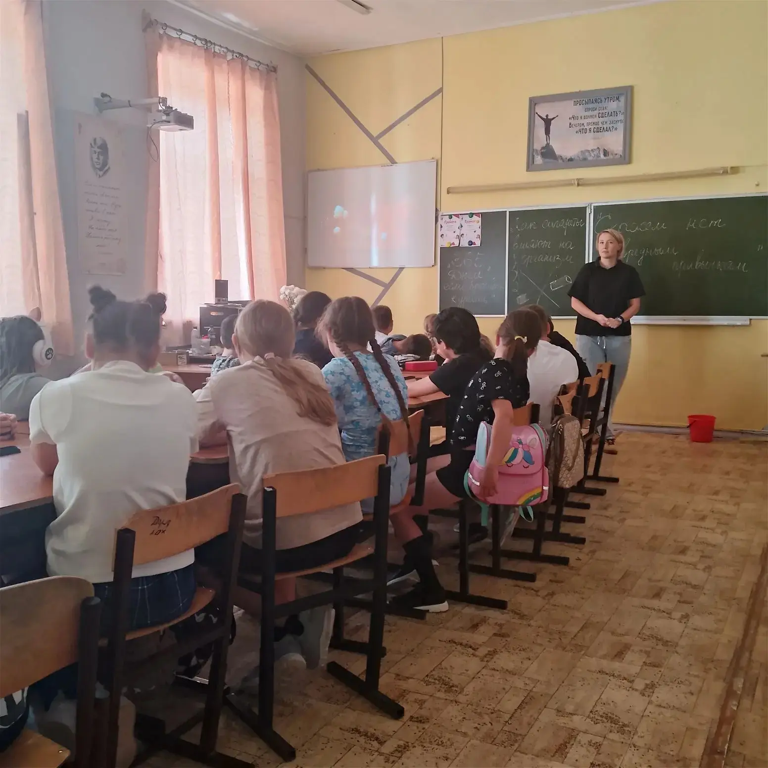 #летосПланетой
В школьном лагере «Планета» каждый день наполнен яркими событиями, полезными занятиям