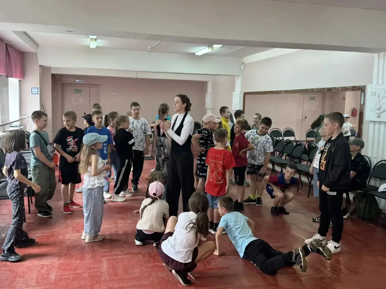 🎭 Сцена, свет, мотор! В нашем лагере прошёл мастер-класс по актерскому мастерству!

Сегодня наши ре