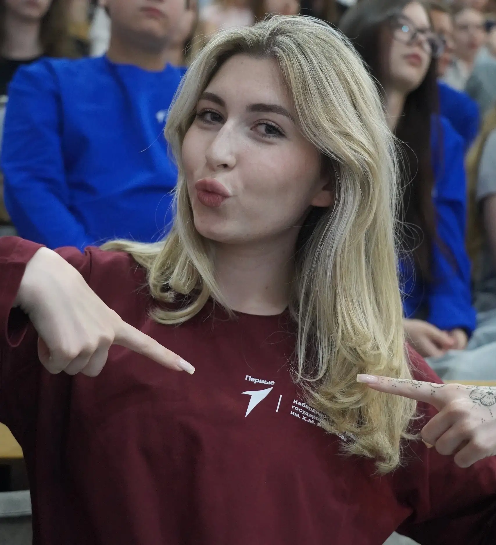 Доброе утро, КБГУ! 💙

Пусть облака останутся только на небе, а день будет наполнен интересными встр