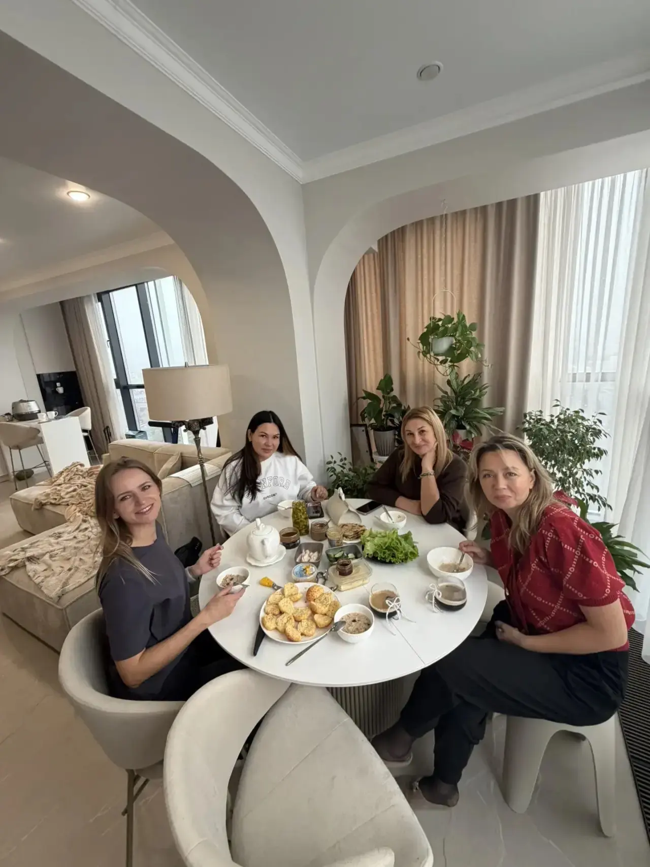 А давайте на этой неделе соберём с вами один большой вкусный стол?